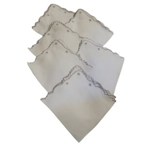 Vintage Cream Napkins with Scalloped Edges Grey